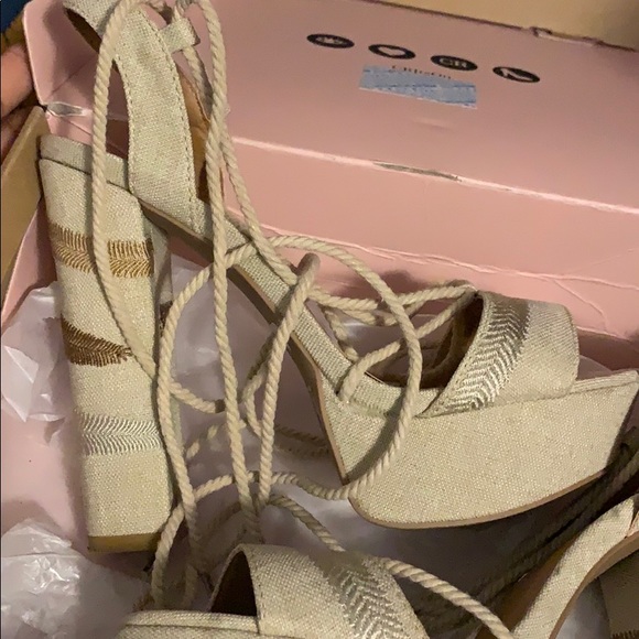 Heels - Picture 2 of 3